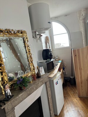 Interior - Charming studette (Paris)