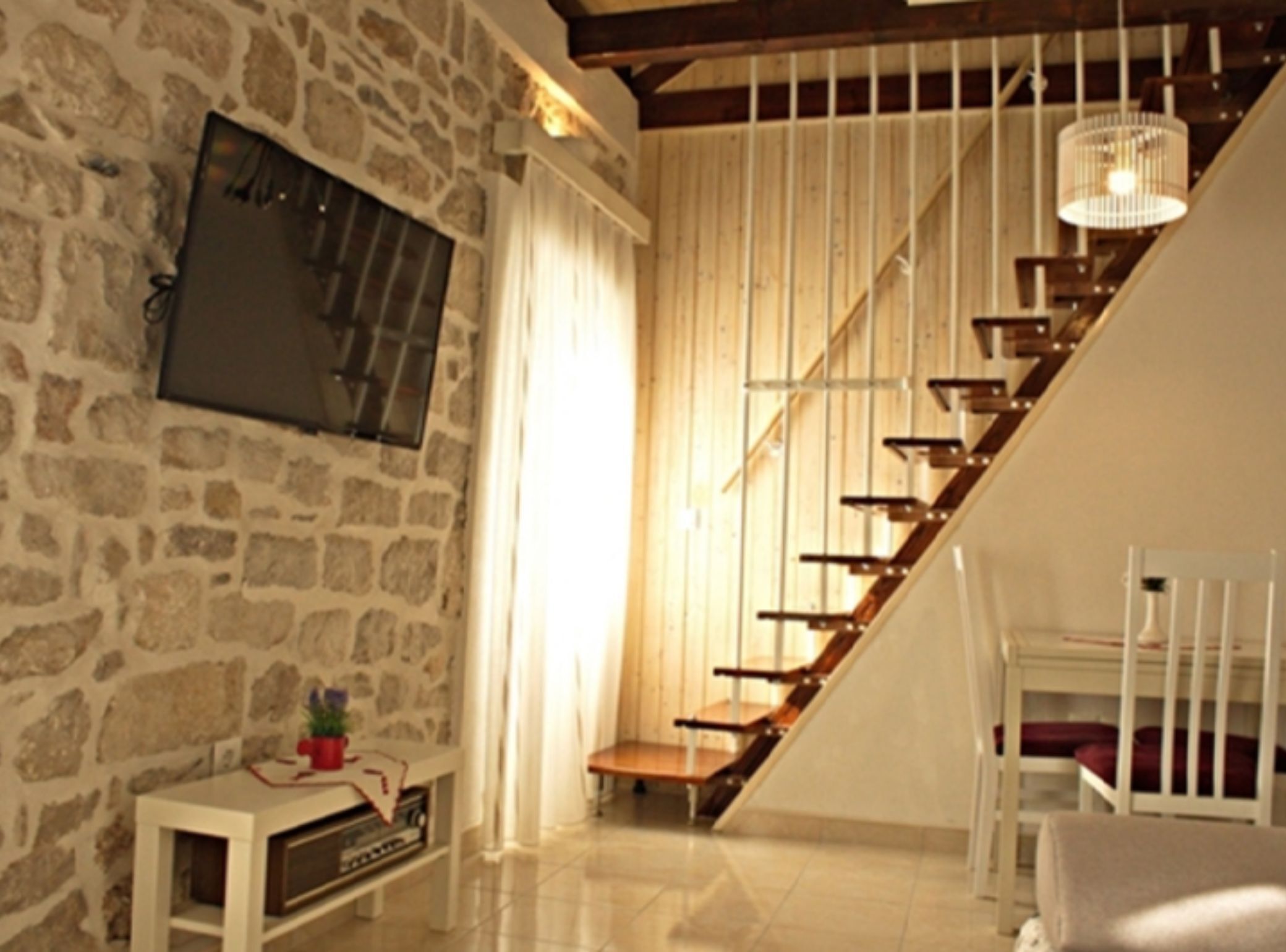 Apartment (Superior Duplex Apartment with Terrac) | Living room | 32-inch flat-screen TV with satellite channels