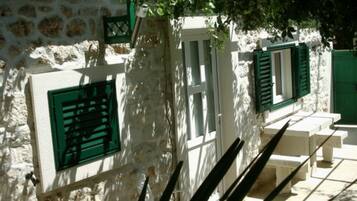 House (Holiday Home with Terrace) | Exterior