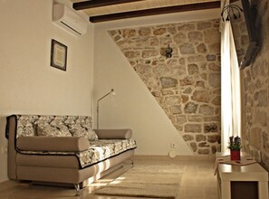 Departamento (Superior Duplex Apartment with Terrac) | Sala de estar | Televisión de pantalla plana de 32 pulgadas con canales vía satélite 