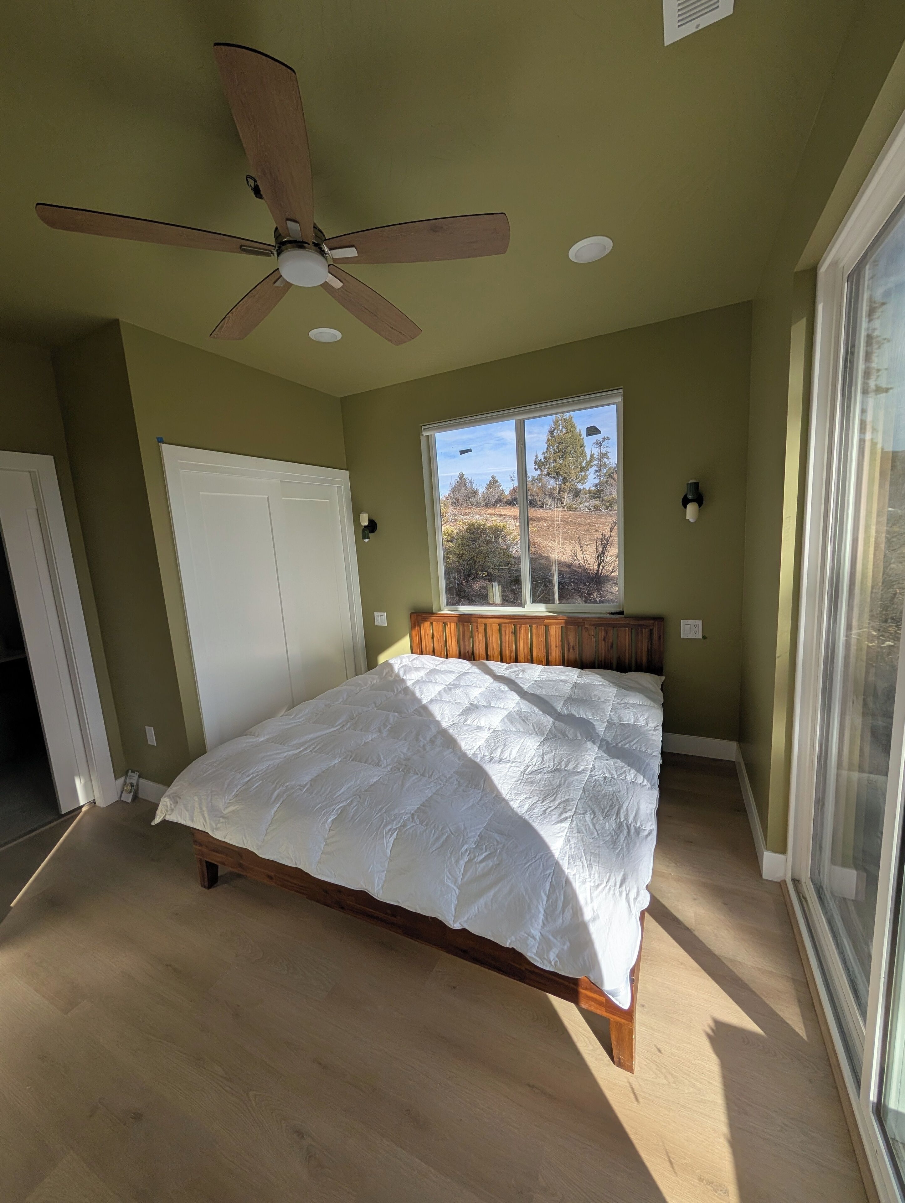 Strykejern/-brett, wi-fi og sengetøy