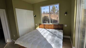 Strykejern/-brett, wi-fi og sengetøy