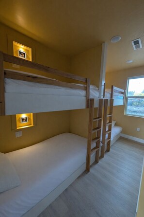 3 chambres, fer et planche à repasser, Wi-Fi gratuit, draps fournis