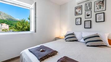 House (Three bedroom Villa) | 3 bedrooms, cribs/infant beds
