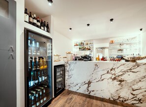 Bar (in der Unterkunft)