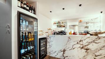 Bar (en la propiedad)