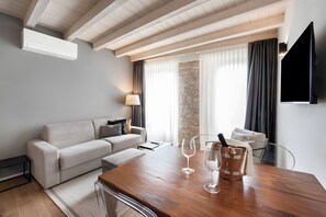 TV - Apartment 'il corso' with Wi-Fi and air conditioning (Gardola)
