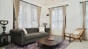 ヴィラ 3 ベッドルーム | リビング エリア