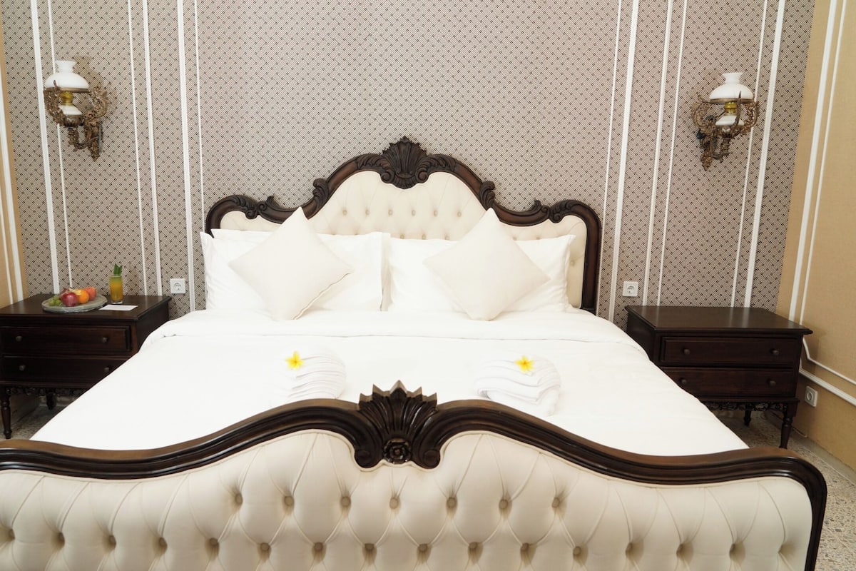 Villa, 3 Bedrooms | In-room safe, desk, blackout curtains, iron/ironing board