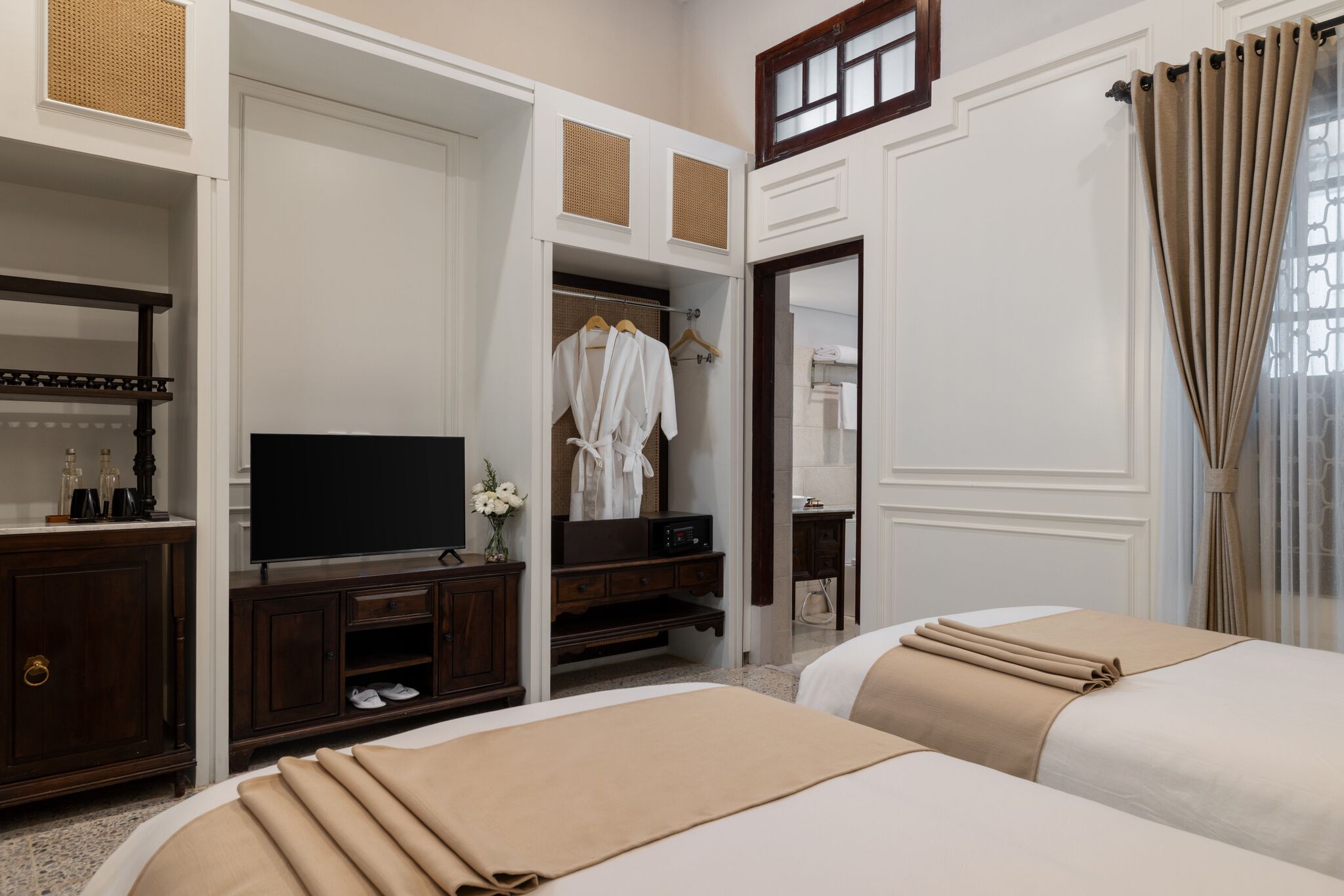 Villa, 3 Bedrooms | Minibar (free items), in-room safe, desk, laptop workspace