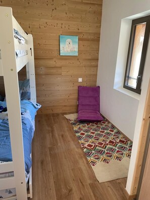 2 bedrooms, bed sheets - Recent apartment in village center (Praz-sur-Arly)