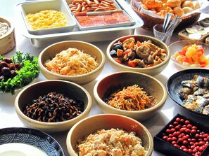 Päivittäinen buffetaamiainen maksusta