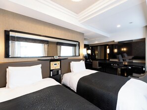 Deluxe-herbergi fyrir tvo, tvö rúm - reyklaust | Dúnsængur, myrkratjöld/-gardínur, ókeypis þráðlaus nettenging, rúmföt
