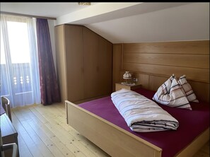 2 室のベッドルーム、WiFi、ベッドシーツ