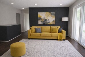 Lobby - Boutique Golf Retreat~2 Living Suites~Spa Baths~Private Hot Tub~Near Innisbrook (Palm Harbor)