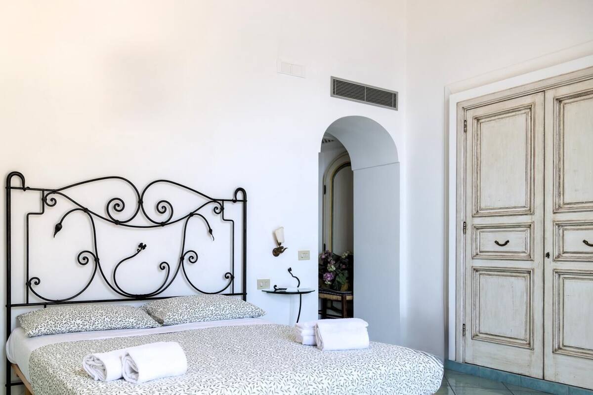 مكتب وواي فاي مجانًا