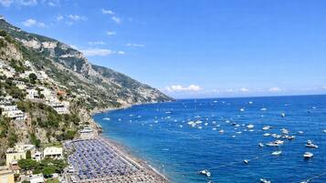 Vila, vista para o mar | Vista para a água