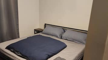 1 quarto, ferros/tábuas de passar roupa, acesso à internet