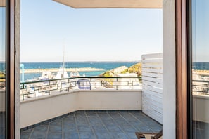 Appartement, 2 chambres | Coffres-forts dans les chambres