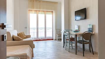 Studio - balkong | Värdeförvaringsskåp på rummet