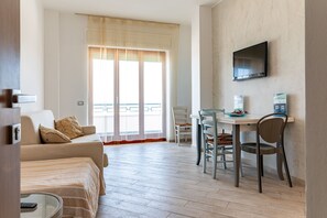 Studio, Balcony | In-room safe