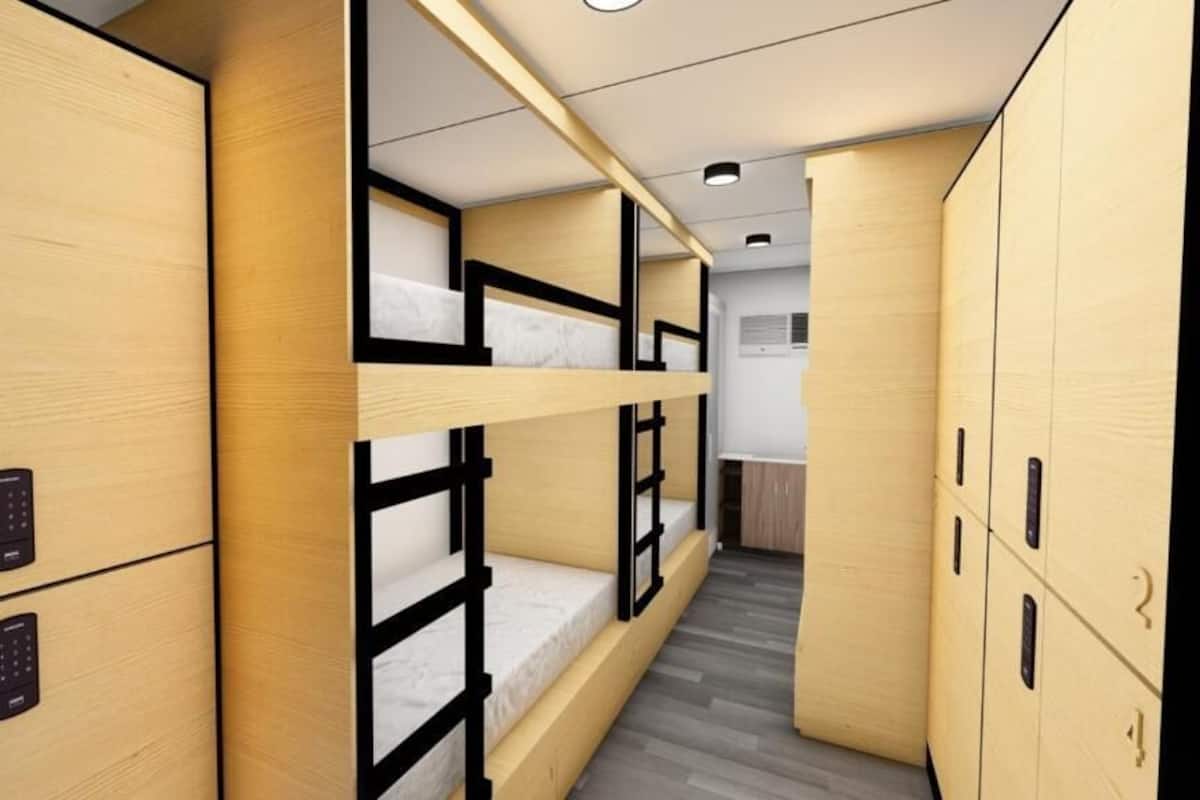 Shared Dormitory, Men only | In-room safe, free WiFi