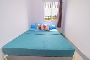 Habitaci ón básica doble, balcón, vistas a la ciudad | Wifi gratis