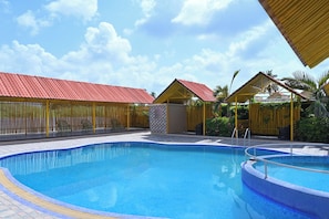 Outdoor pool - Enrise By Sayaji Somnath (Veraval)