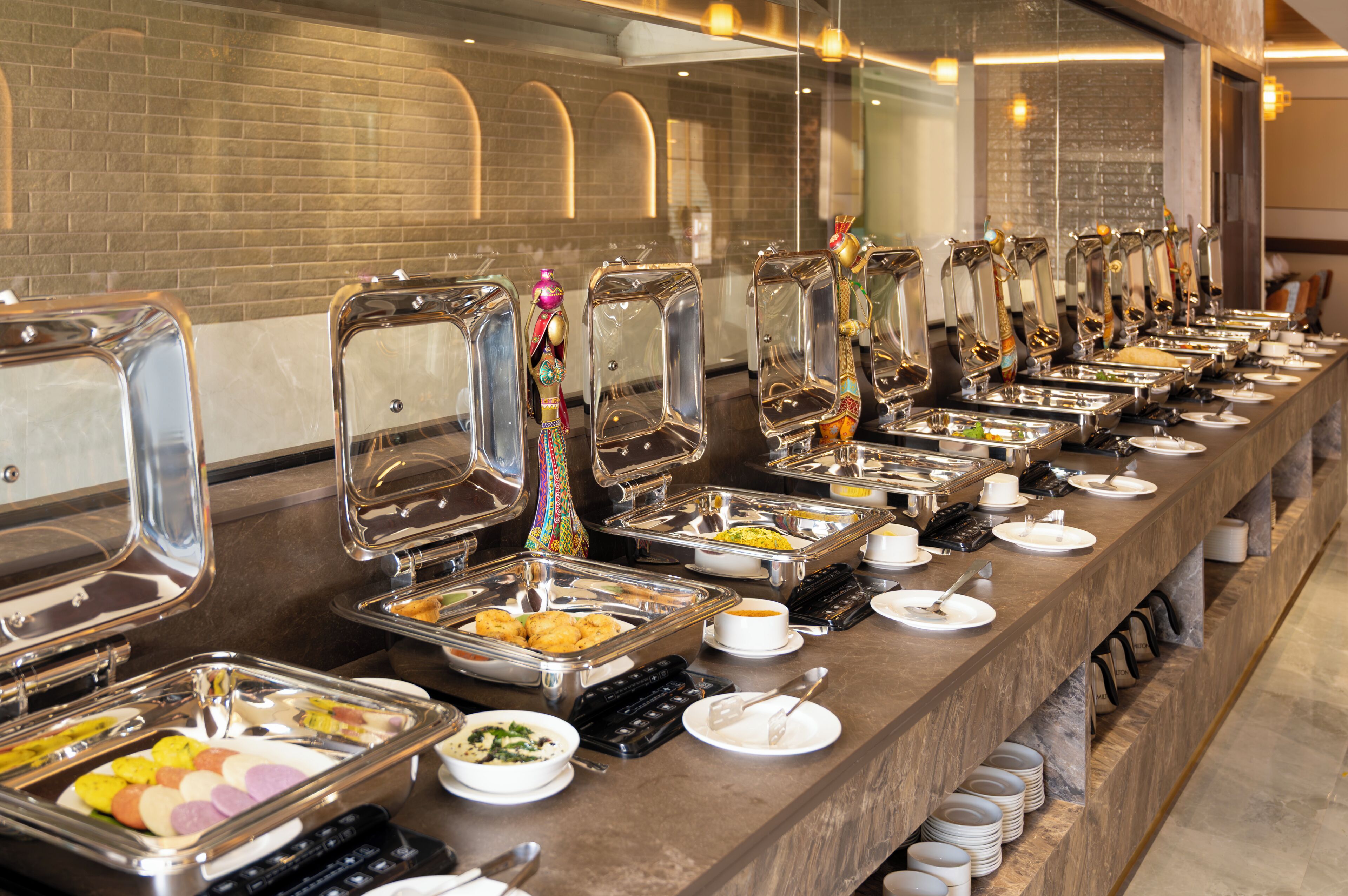 Daily buffet breakfast for a fee