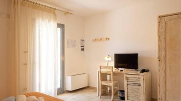 Camera Standard con letto matrimoniale o 2 letti singoli | Minibar, una cassaforte in camera, Wi-Fi gratuito, lenzuola