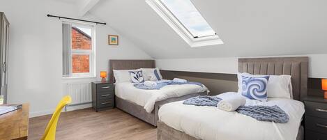 4 camere, ferro/asse da stiro, Wi-Fi gratuito