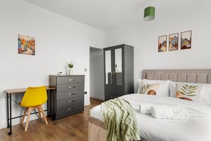 4 chambres, fer et planche à repasser, Wi-Fi gratuit