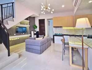 TV connectée de 43 pouces avec chaînes par câble