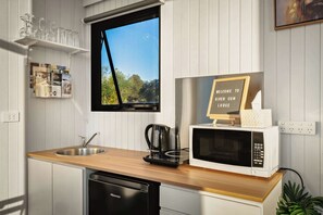 Interior - Rivergum Lodge by Tiny Away (Jancourt East)