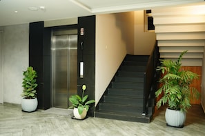 Interior - 32 Urban by Akoya Hotels - Gachibowli, West Hyderabad (Hyderabad)