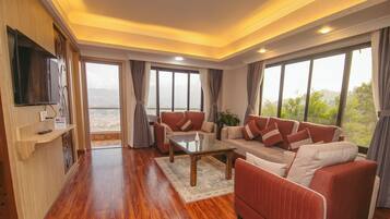 Suite, balkon | Woonruimte