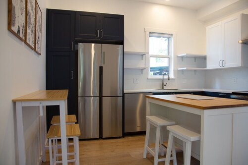 The Marin Modern, 2BR/2BA + Private Garage