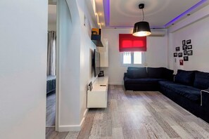 TV - Corfu Boutique Apartment - renovated apartment, situated in the heart of Corfu Town (Corfu)