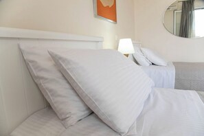 2 bedrooms, iron/ironing board, WiFi, bed sheets - Corfu City View Loft - a loft with incredibly views in the historical centre (Corfu)