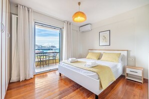 2 bedrooms, iron/ironing board, WiFi, bed sheets - Seaview Portside apartment (Corfu)
