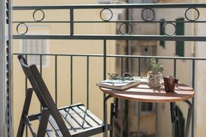 Property grounds - Pausa Verde - Recently renovated apt, private parking (Corfu)