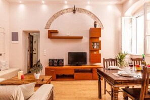 TV - Kantouni Bizi Myranthis Apartment (Kerkira)