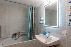 Hair dryer, towels - Casa Timos -  a stylish, comfortable retreat (Corfu)
