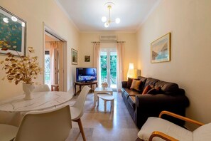 TV - Casa Timos -  a stylish, comfortable retreat (Corfu)