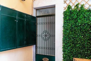 Exterior detail - Corfu Old Town Charm (Kerkira)