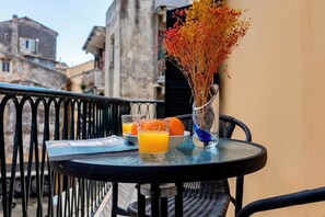 Outdoor dining - Corfu Old Town Charm (Kerkira)