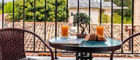 屋外ダイニングエリア