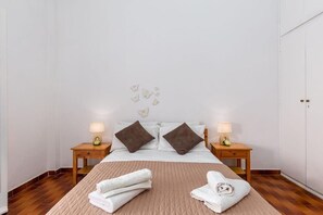 2 bedrooms, iron/ironing board, WiFi, bed sheets - Dany Apartment – First Floor with Sea View (QWQF+J59 Kassiopi, Greece)