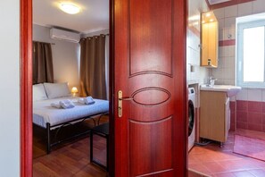1 bedroom, iron/ironing board, WiFi, bed sheets - Scala Nostra Apartment (Corfu)