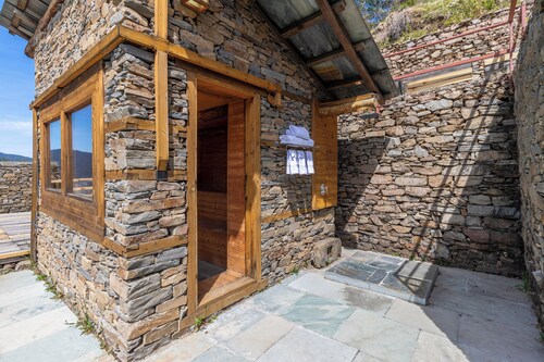 ELIVAAS Silvana 3 BHK Cottage 